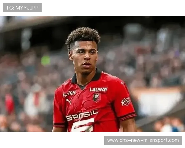 雅凯正式以7000万欧元加盟利物浦，刷新法国后卫身价纪录